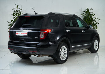 Ford Explorer Вид 5