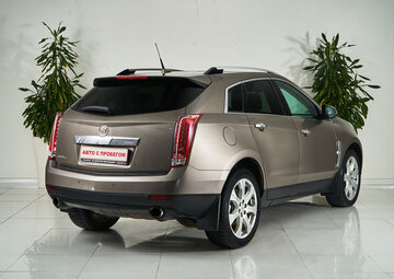 Cadillac SRX Вид 5